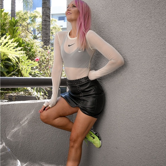 Nike City Ready Butter Yellow Mesh Long Sleeve Bodysuit Small - Picture 3 of 16